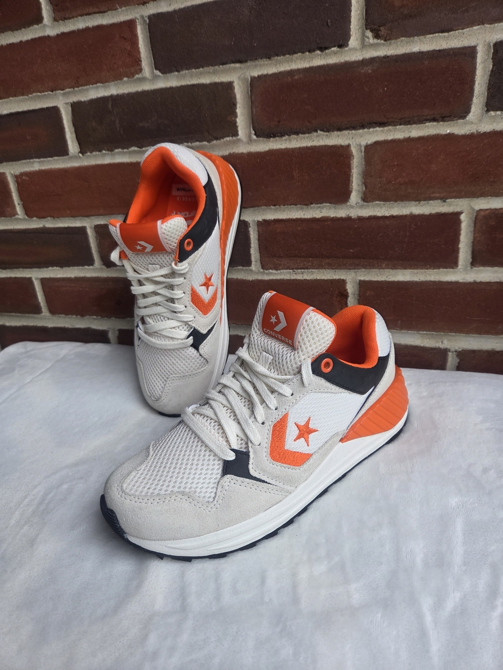 Converse Wave Trainer Unisex Sneakers Vintage White Orange M6 W7.5